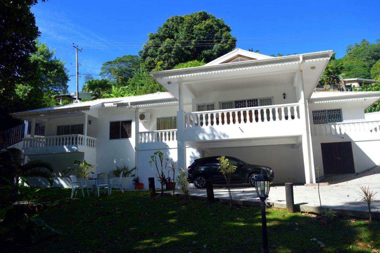 Sundown Beach Villa Glacis  エクステリア 写真